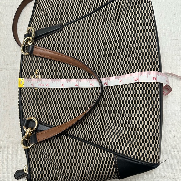 Coach Black and Tan Textured Shoulder Bag - Picture 10 of 12